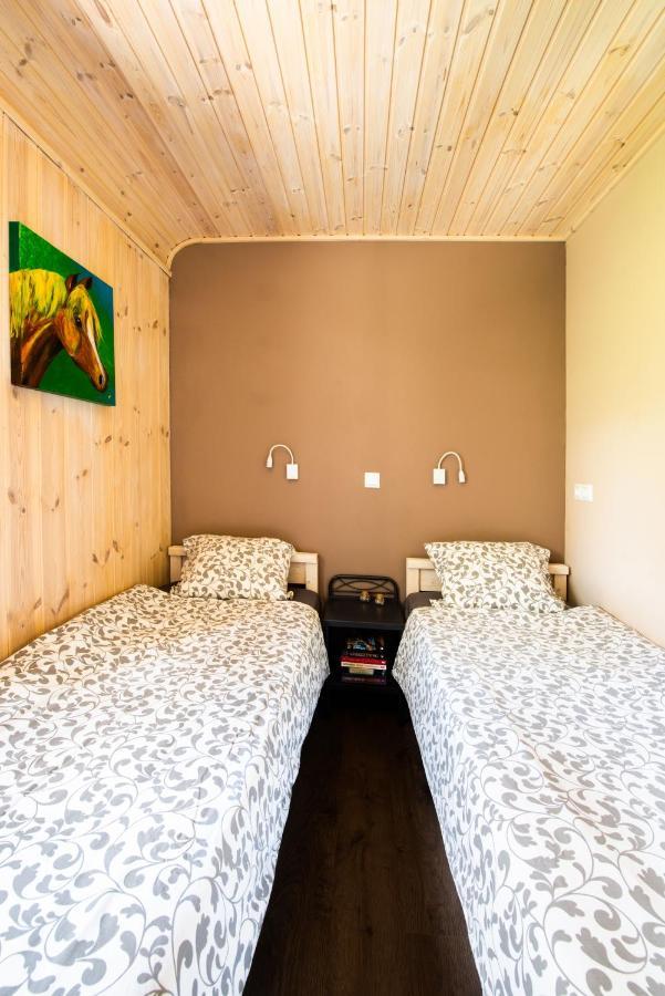 Hakuna Matata Holidays Wooden Lodge With Airco & Pool In Greek Olive Grove Modon Exterior foto