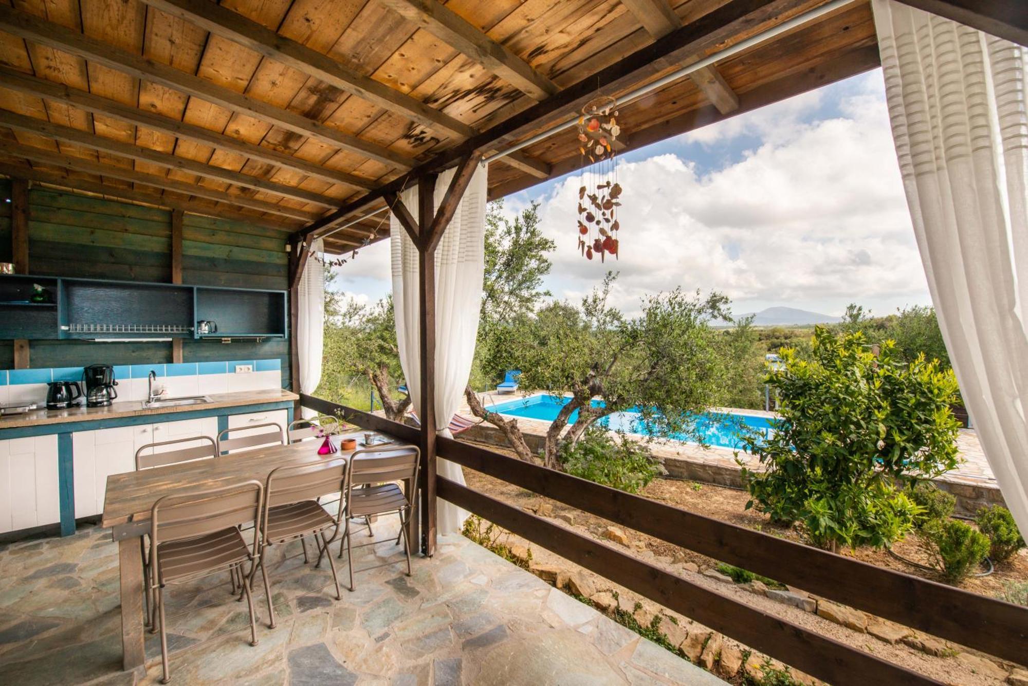 Hakuna Matata Holidays Wooden Lodge With Airco & Pool In Greek Olive Grove Modon Exterior foto